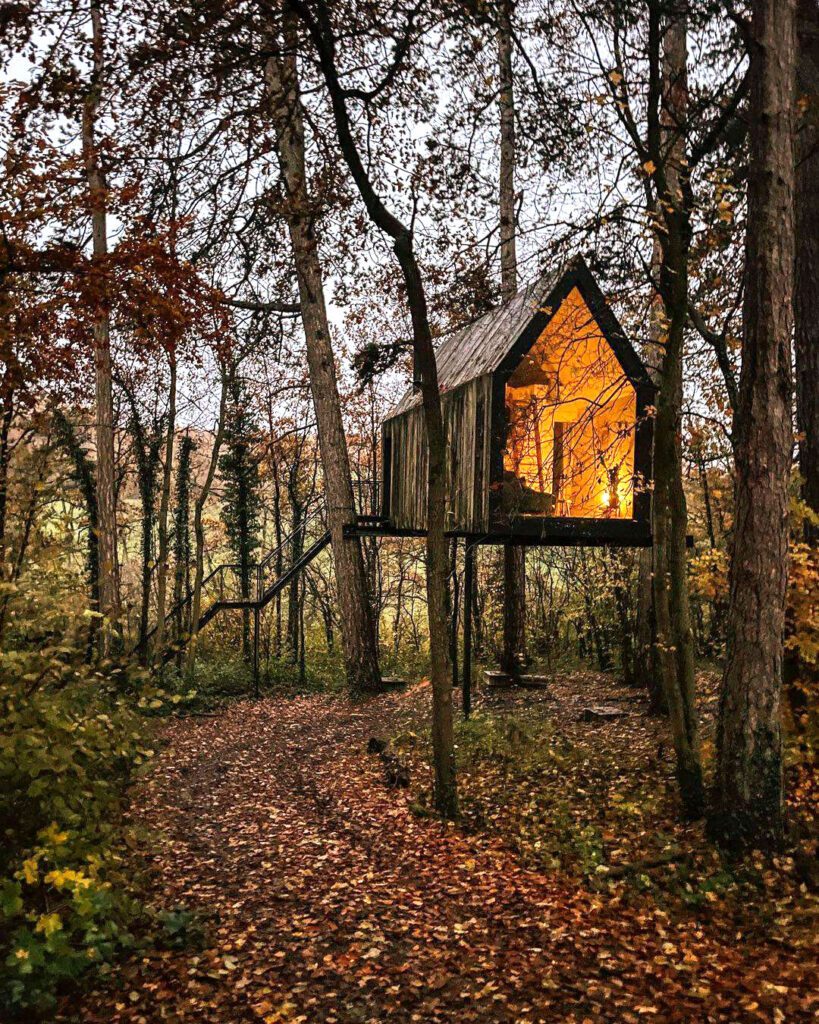 Le Fermette Volante de nuit à Stay ICI dans les Ardennes Belges