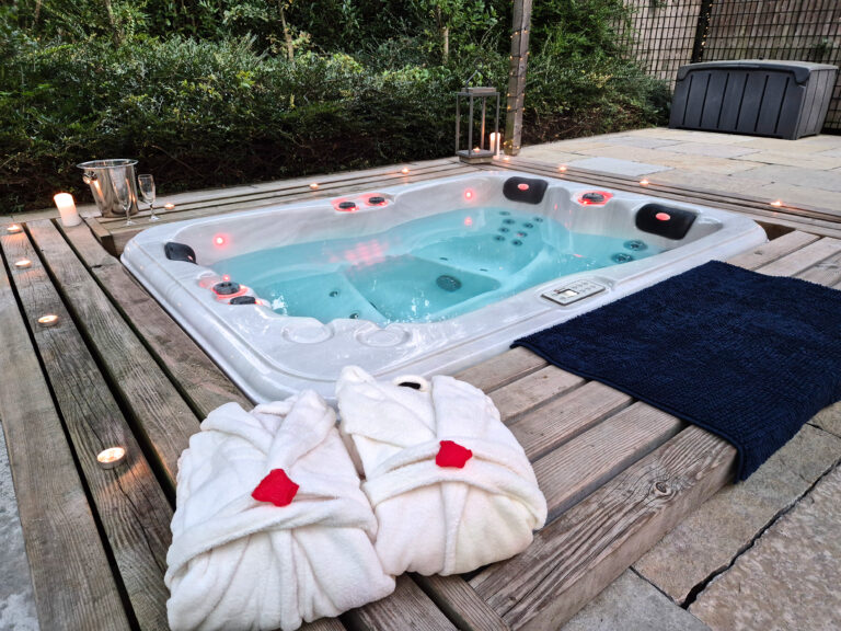 Jacuzzi de la Suite Forest à Ocove près de Durbuy
