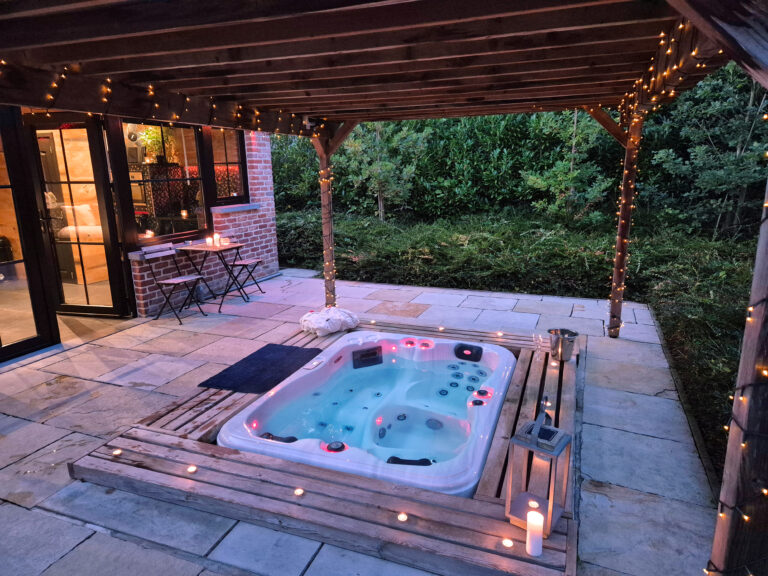 Jacuzzi de la Suite Forest à Ocove près de Durbuy