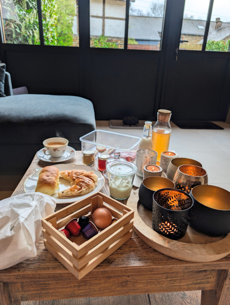 Petit déjeuner gourmand au Paddock Lodge à Stoumont