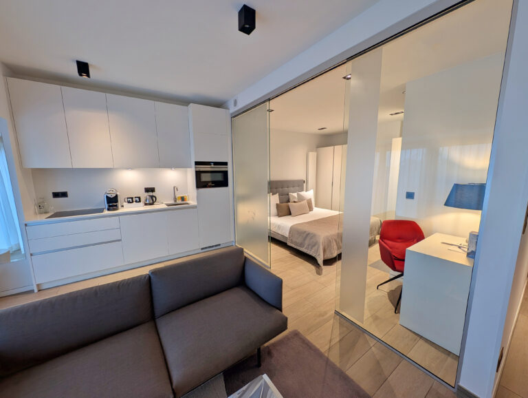 Suite moderne au L-Avenue hôtel à Bruxelles