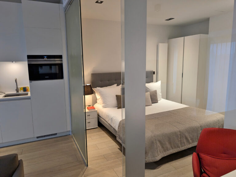 Chambre à coucher au L-Avenue à Bruxelles