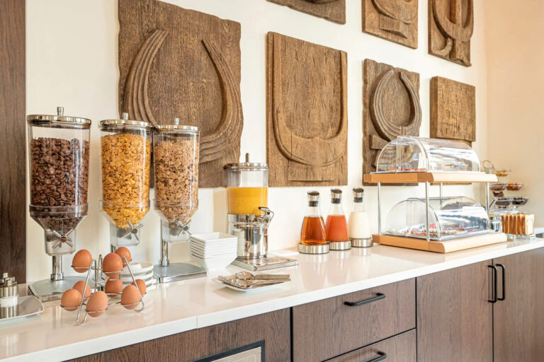 Petit déjeuner gourmand à l'Hôtel Saint-Louis Luxembourg à Paris